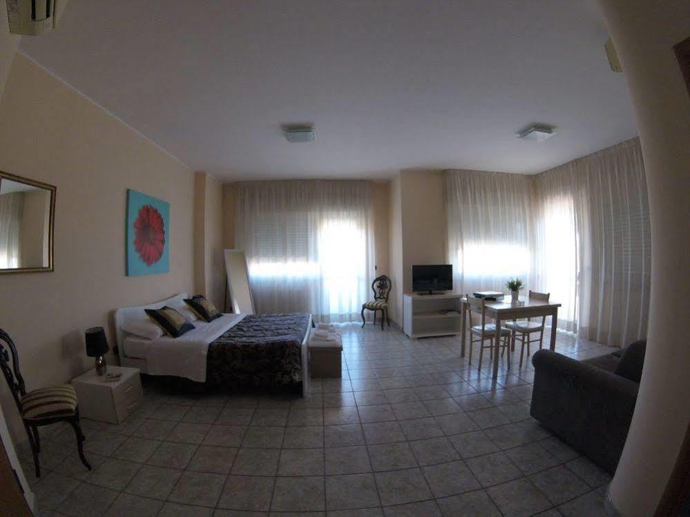 Quarantadue Quindici Hotell Termoli Eksteriør bilde