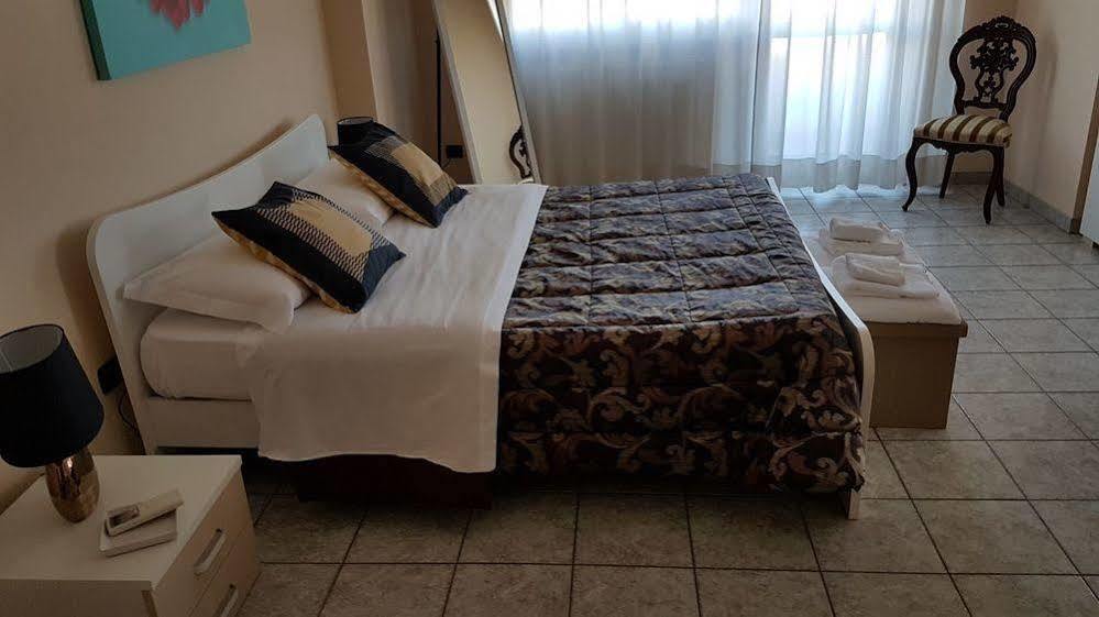 Quarantadue Quindici Hotell Termoli Eksteriør bilde